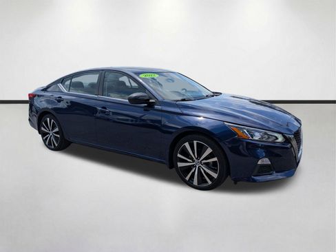 Used 2022 Nissan Altima 2.5 SR FWD image 2