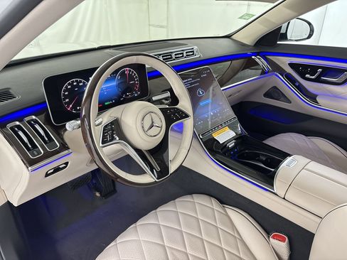 New 2026 Mercedes-Benz S 580e 4MATIC Sedan image 4