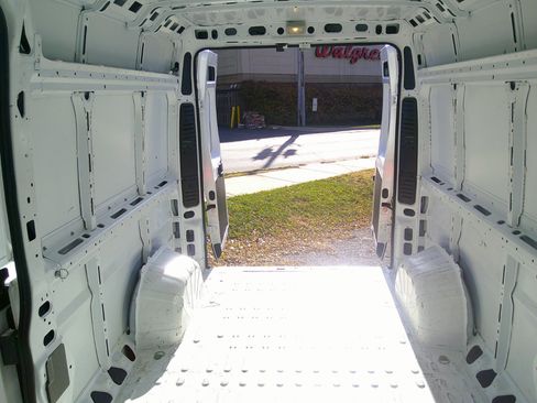 Used 2022 RAM ProMaster 2500 image 22