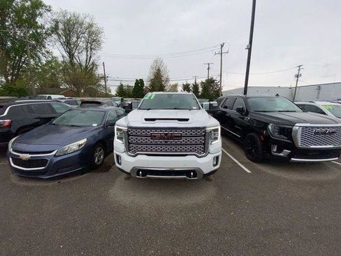 Used 2021 GMC Sierra 3500 Denali w/ Denali Ultimate Package AWD/4WD image 15
