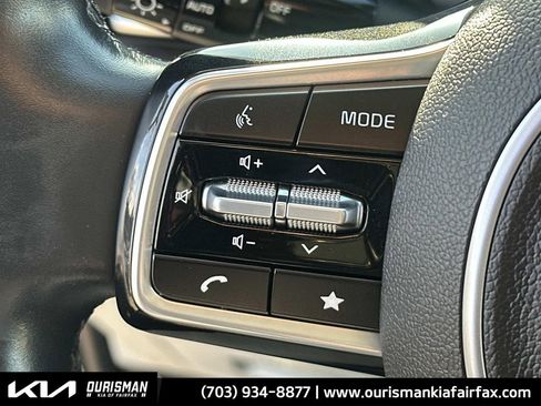 Used 2022 Kia Carnival SX image 17