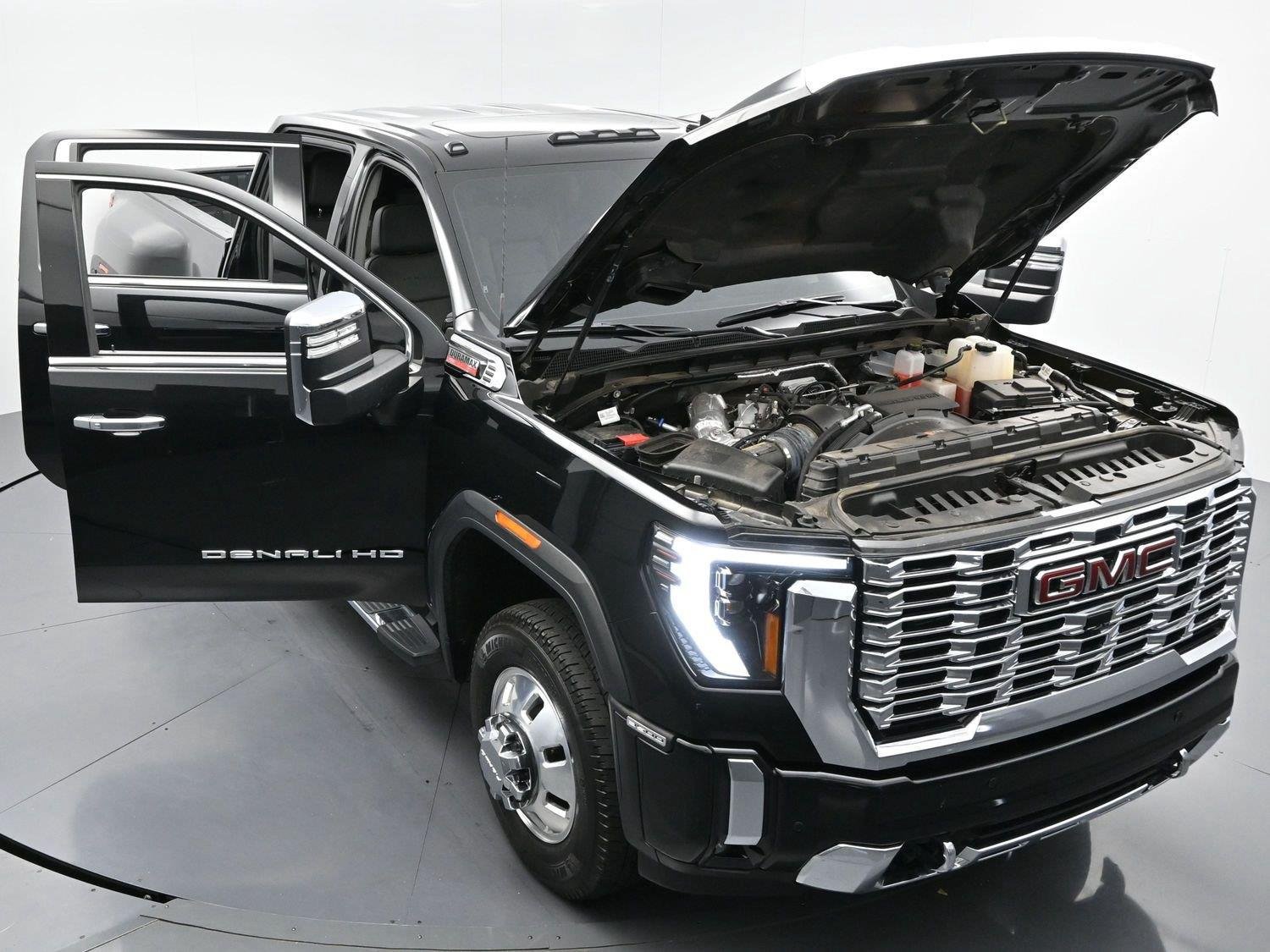 Used 2024 GMC Sierra 3500 Denali w/ Denali Reserve Package AWD/4WD image 42