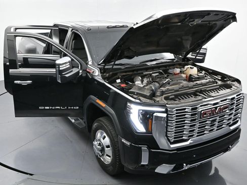 Used 2024 GMC Sierra 3500 Denali w/ Denali Reserve Package AWD/4WD image 42