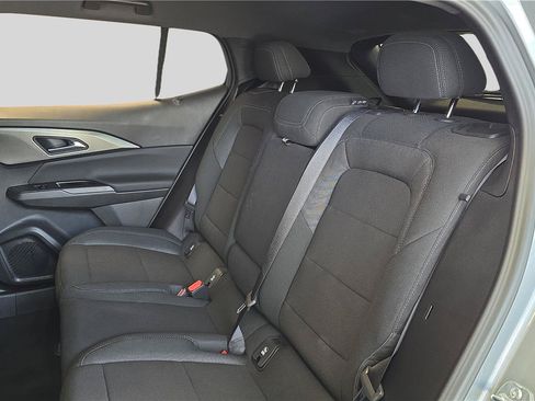 Used 2026 Chevrolet Equinox EV LT FWD image 18