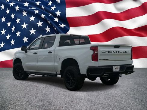 Used 2026 Chevrolet Silverado 1500 LT Trail Boss w/ LT Trail Boss Premium Package AWD/4WD image 11