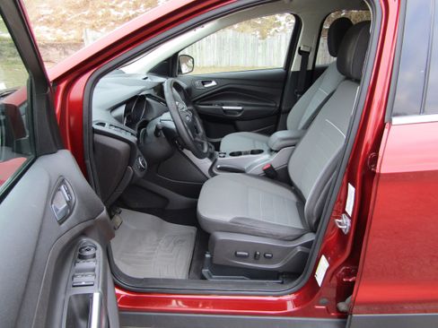 Used 2015 Ford Escape SE w/ Equipment Group 201A image 10