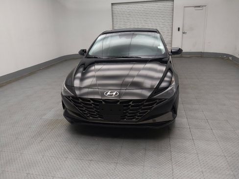 Used 2023 Hyundai Elantra Limited image 15