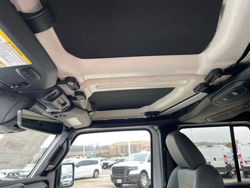 New 2026 Jeep Gladiator Mojave AWD/4WD image 16