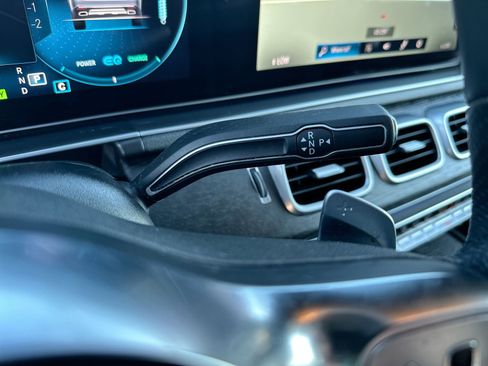 Used 2023 Mercedes-Benz GLS 450 4MATIC image 15