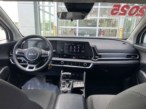 Used 2025 Kia Sportage LX FWD image 38