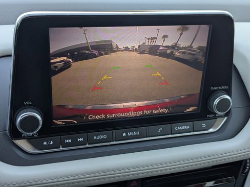 Certified 2023 Nissan Rogue SV image 21