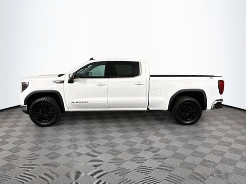 Used 2023 GMC Sierra 1500 SLE w/ X31 Off-Road Package AWD/4WD image 4