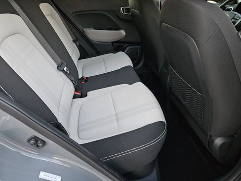 Certified 2022 Hyundai Venue SEL w/ Cargo Package image 16