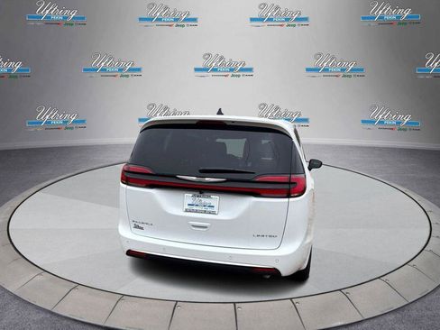New 2026 Chrysler Pacifica Limited w/ Uconnect Theater Family Group image 4