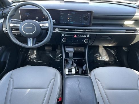 Certified 2025 Hyundai Santa Cruz SEL image 10