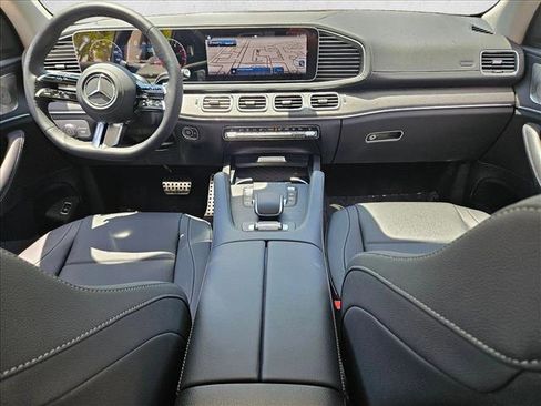 New 2026 Mercedes-Benz GLS 450 4MATIC image 16