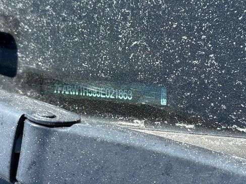 Used 2018 Honda CR-V EX image 3