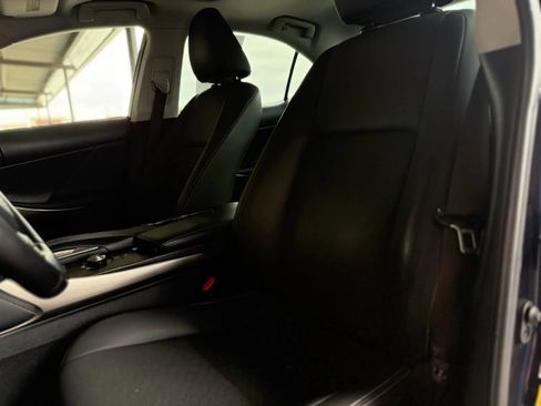 Used 2019 Lexus IS 300 image 13