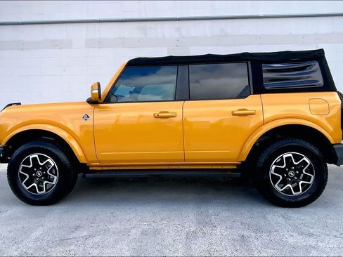 Used 2021 Ford Bronco Outer Banks AWD/4WD image 3