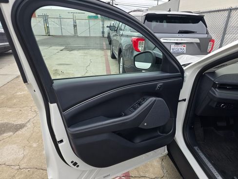 Used 2023 Ford Mustang Mach-E Premium image 7