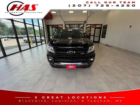 Used 2021 Chevrolet Colorado Z71 w/ Z71 Midnight Edition AWD/4WD image 9