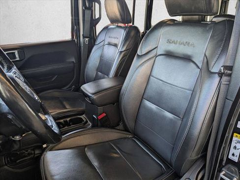 Used 2020 Jeep Wrangler Unlimited Sahara AWD/4WD image 16