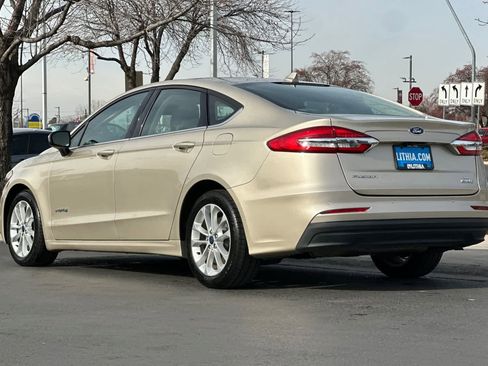 Certified 2019 Ford Fusion SE image 6