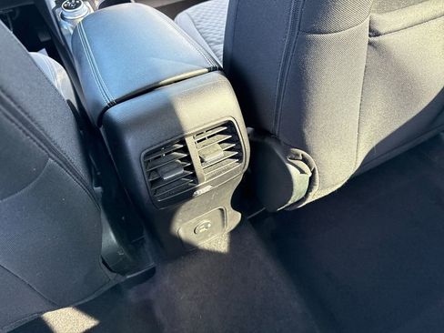 Used 2022 Ford Escape SE w/ Convenience Package image 19