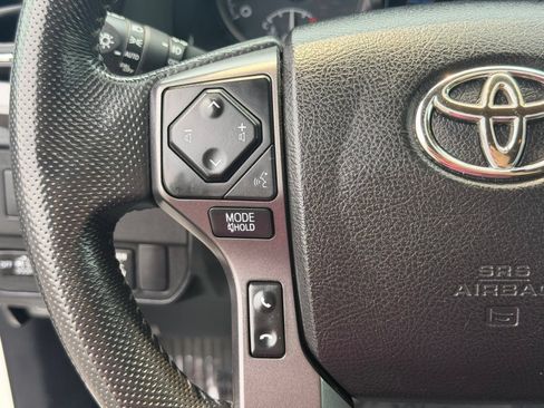 Used 2021 Toyota Tacoma TRD Sport AWD/4WD image 16