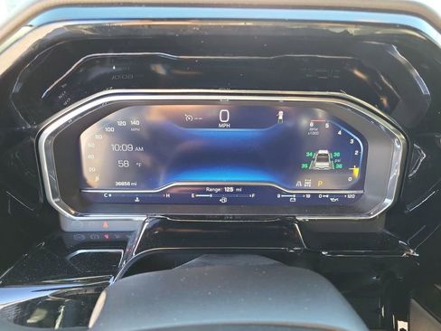 Used 2024 Chevrolet Silverado 1500 ZR2 image 10
