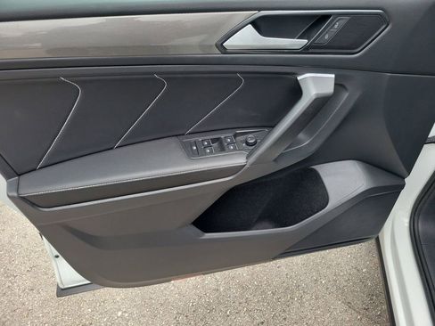 Certified 2022 Volkswagen Tiguan SE FWD image 15