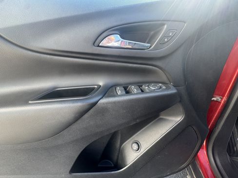 Used 2022 Chevrolet Equinox LT FWD image 19