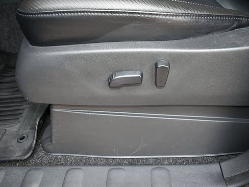 Used 2022 Nissan Frontier PRO-4X w/ Pro-4X Premium Package image 18