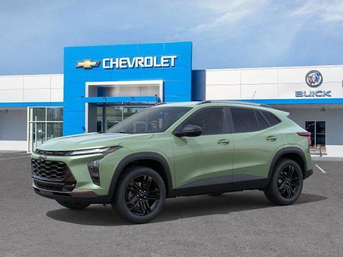 New 2026 Chevrolet Trax ACTIV image 2