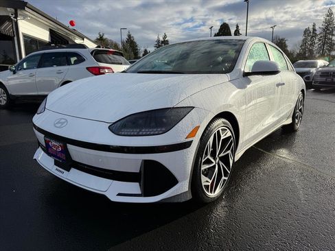 Used 2024 Hyundai Ioniq 6 SEL image 13