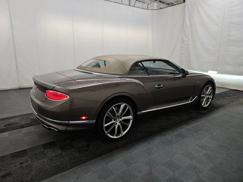 Used 2020 Bentley Continental GT image 11