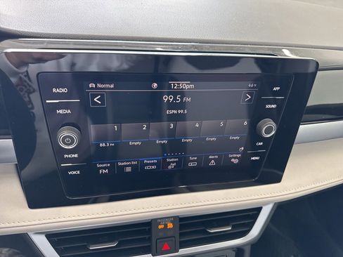 New 2026 Volkswagen Taos SE image 8