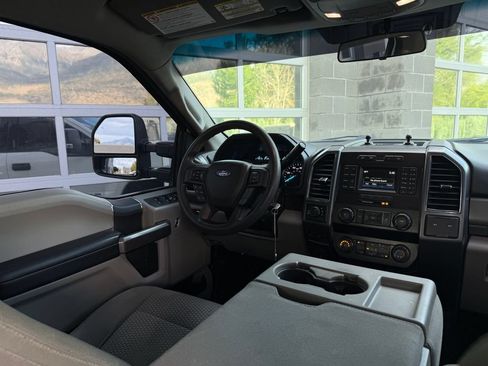 Used 2019 Ford F250 XLT w/ FX4 Off-Road Package AWD/4WD image 42