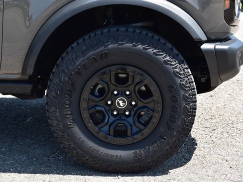 Used 2025 Ford Bronco Badlands AWD/4WD image 4