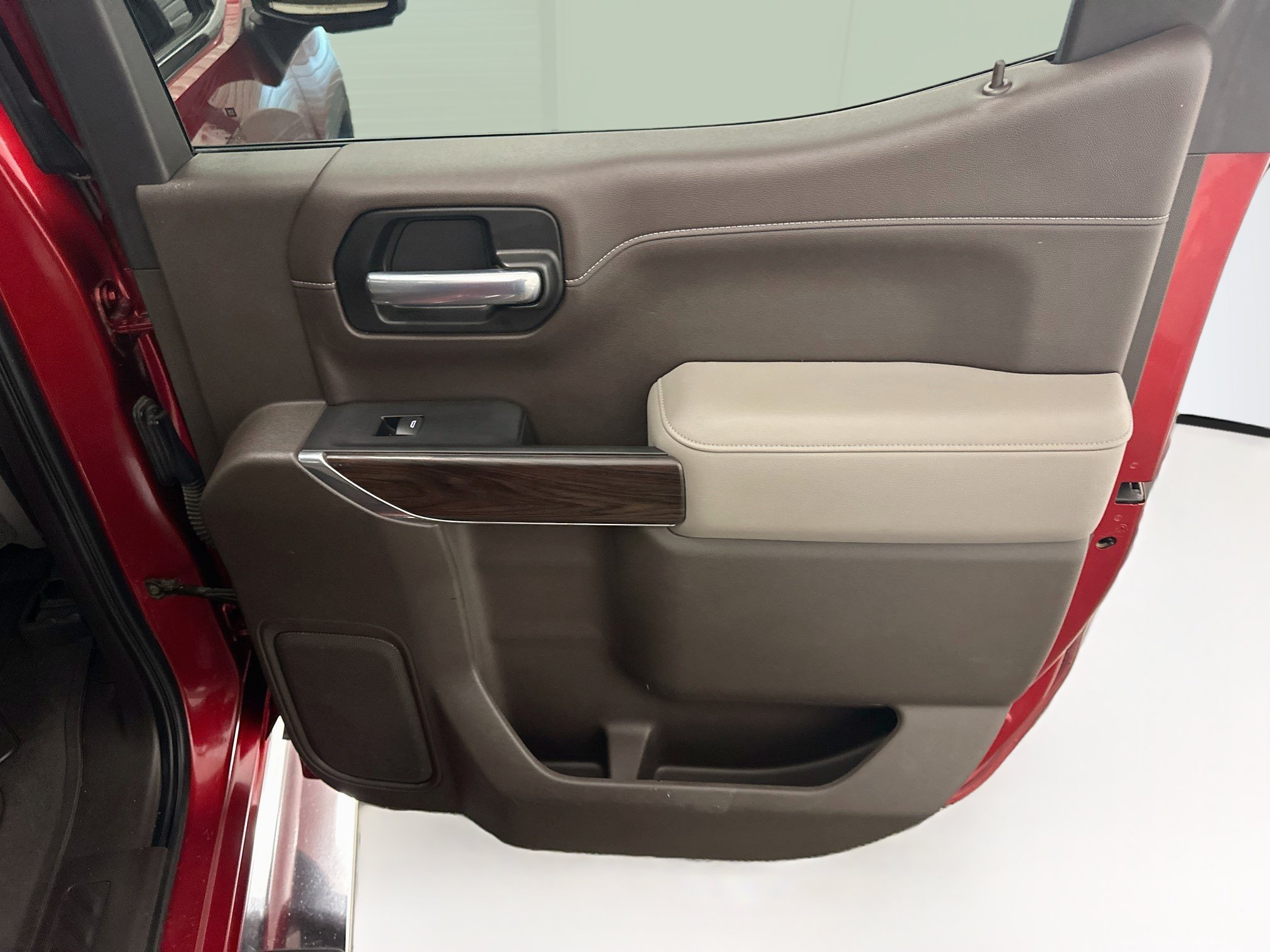 Used 2021 GMC Sierra 1500 SLT AWD/4WD image 30
