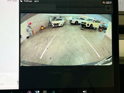 Used 2021 Tesla Model Y 2WD image 10
