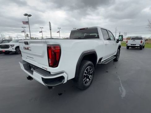 Used 2022 GMC Sierra 2500 AT4 AWD/4WD image 8