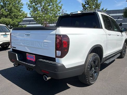New 2026 Honda Ridgeline Black Edition image 3