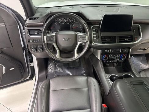 Used 2021 Chevrolet Tahoe Z71 w/ Luxury Package AWD/4WD image 20
