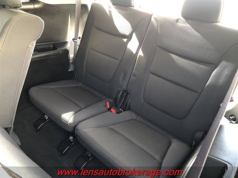 Used 2012 Kia Sorento LX w/ V6 Convenience Pkg FWD image 17