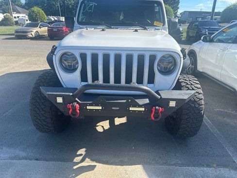 Used 2020 Jeep Wrangler Unlimited Sahara AWD/4WD image 2