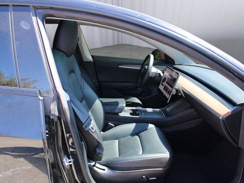Used 2022 Tesla Model 3 Long Range AWD/4WD image 11