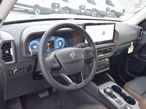 New 2025 Ford Bronco Sport Outer Banks image 17