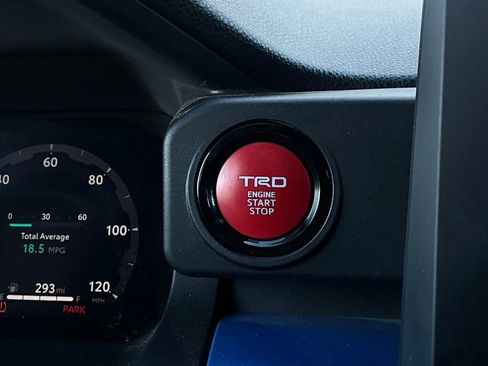 Used 2025 Toyota Tacoma TRD Off-Road image 28