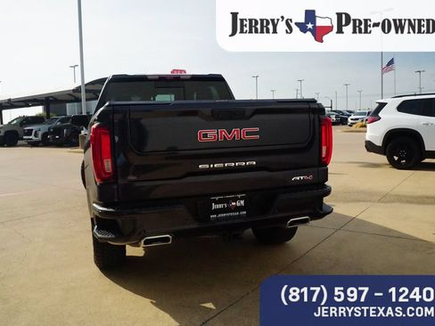 Used 2023 GMC Sierra 1500 AT4 w/ AT4 Premium Package AWD/4WD image 4